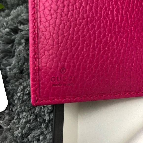 Gucci GG Marmont bifold Wallet Case iPhone 7/8 Case with interior card - Picture 9 of 15